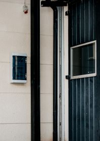 GARO Utanpåliggande Kapsling 4-Modul IP65 med Jordklämma